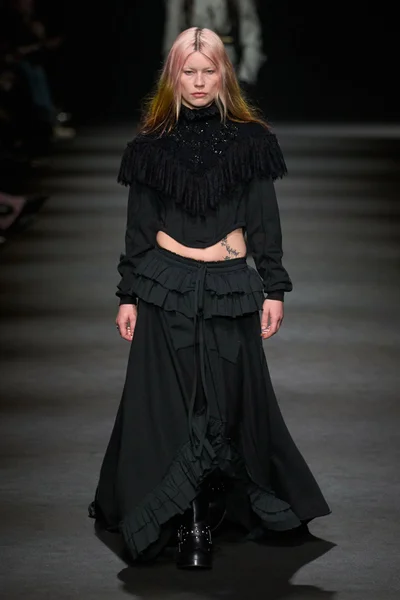 Look 35